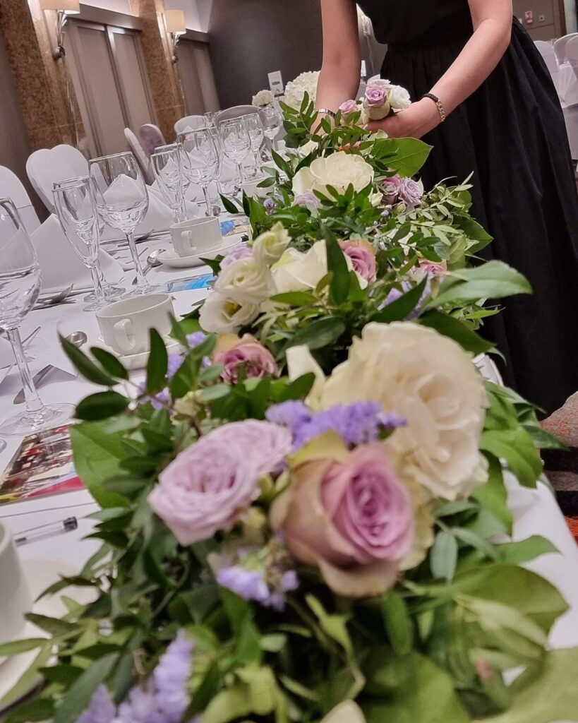 Table garland, wedding flowers by Dancing Orchid, North London florist
